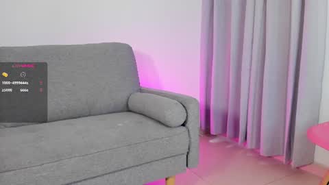 sophie  online show from June 13, 7:23 pm