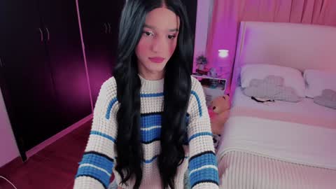    online show from December 5, 12:11 pm