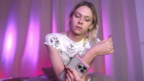 sophiediamond_x online show from October 21, 4:19 pm
