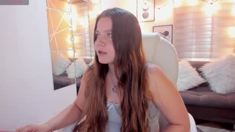 Sophie  online show from November 22, 3:00 pm