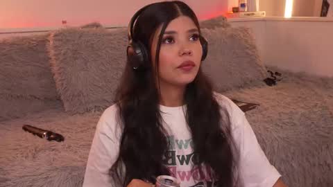 Sophiee  online show from January 12, 4:39 am