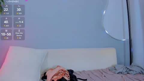 Sophie online show from July 30, 11:04 pm