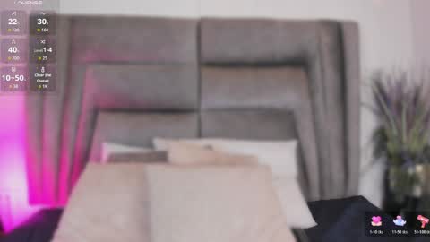 Snapshot of sophiee_smith chatting on May 26, 11:39 am Sophie online show from May 26, 11:39 am