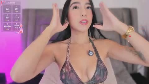 Snapshot of sophiee_smith chatting on July 10, 11:35 am Sophie online show from July 10, 11:35 am