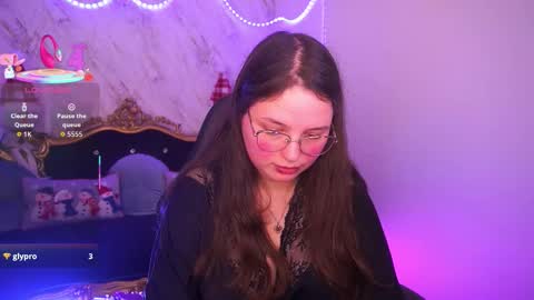 sophieedreams online show from December 21, 2:46 pm