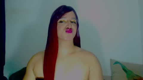 Snapshot of sophiehillsxo chatting on October 31, 5:08 am sophiehillsxo online show from October 31, 5:08 am
