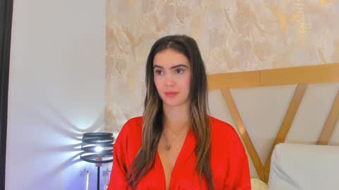 Snapshot of sophiekozlov chatting on December 17, 5:36 pm Sophie online show from December 17, 5:36 pm