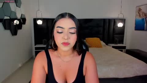 Snapshot of sophielanne chatting on August 2, 4:22 am Sophie online show from August 2, 4:22 am