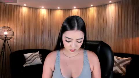 Snapshot of sophielanne chatting on August 3, 1:15 am Sophie online show from August 3, 1:15 am