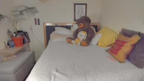 Snapshot of sophielondono21 chatting on October 21, 10:21 pm SofiTrans21 online show from October 21, 10:21 pm