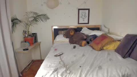 Snapshot of sophielondono21 chatting on November 24, 11:04 pm SofiTrans21 online show from November 24, 11:04 pm