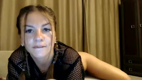 sophieluxe online show from June 25, 8:24 pm