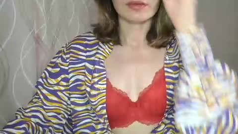 Sophiemisss online show from June 18, 9:47 am