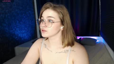 Sophie online show from April 27, 8:29 pm
