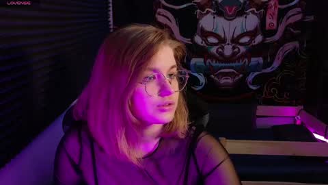 Sophie online show from May 9, 8:58 pm