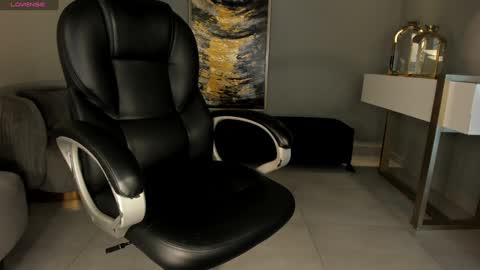 Sophie  Palmer online show from February 8, 12:17 pm