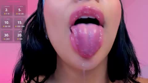 Snapshot of sophierooy chatting on November 14, 8:29 pm sophierooy online show from November 14, 8:29 pm