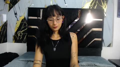 sophieesmithcs online show from May 6, 1:36 am