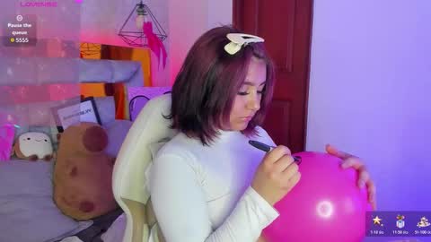 Snapshot of sophievv chatting on January 13, 6:57 pm Sophie online show from January 13, 6:57 pm