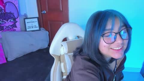 Snapshot of sophievv chatting on February 4, 8:14 pm Sophie online show from February 4, 8:14 pm