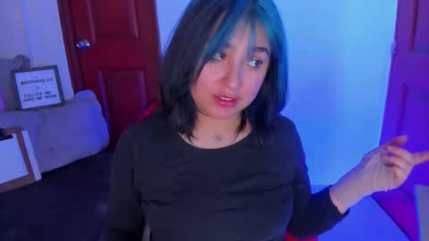 Snapshot of sophievv chatting on February 17, 6:47 pm Sophie online show from February 17, 6:47 pm