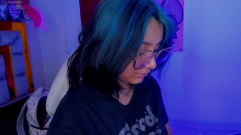 Snapshot of sophievv chatting on February 27, 7:14 pm Sophie online show from February 27, 7:14 pm