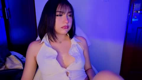  Sophie  online show from June 5, 7:41 pm
