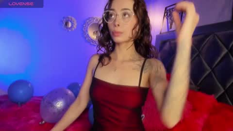 Snapshot of sophiia_gomezz_ chatting on January 13, 7:31 pm sophi online show from January 13, 7:31 pm