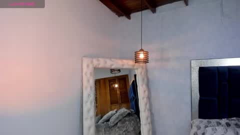 Snapshot of sophiia_gomezz_ chatting on February 12, 7:45 pm sophi online show from February 12, 7:45 pm