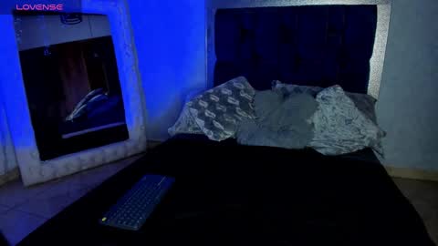 sophi online show from February 25, 8:51 pm