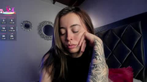 Snapshot of sophiia_gomezz_ chatting on October 4, 8:23 am sophi online show from October 4, 8:23 am