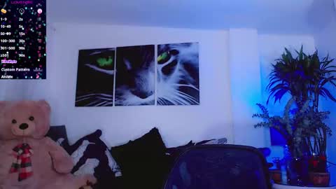 Sophie Sweet online show from September 25, 1:48 pm