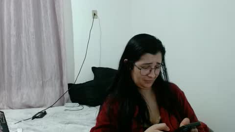 Snapshot of sophirivers chatting on September 13, 1:27 am sophirivers online show from September 13, 1:27 am