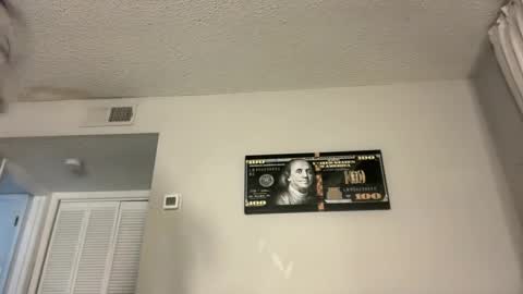 Snapshot of soprettyithurts69 chatting on March 12, 2:41 am soprettyithurts69 online show from March 12, 2:41 am