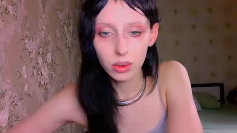 sora999999999 online show from July 8, 9:19 pm