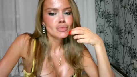 soravell online show from June 8, 8:53 pm