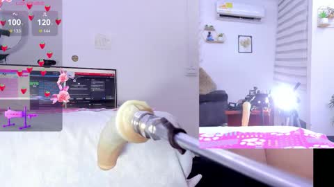 Snapshot of soraya_davis_ chatting on October 19, 9:10 am Soraya online show from October 19, 9:10 am