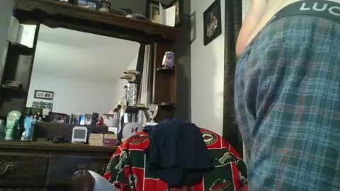 Snapshot of soro00421 chatting on August 4, 8:33 pm soro00421 online show from August 4, 8:33 pm
