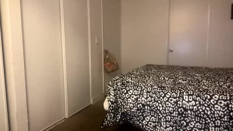 sosexcccny online show from February 11, 5:26 am