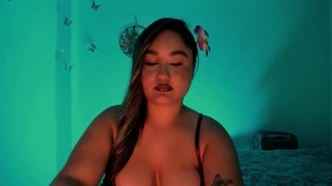 Soouf3 online show from November 14, 3:55 pm