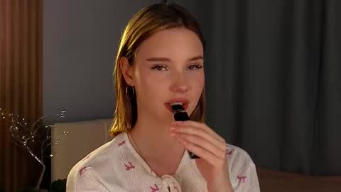 Snapshot of soul_garden chatting on November 25, 3:34 pm sylene online show from November 25, 3:34 pm