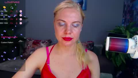 Lisa online show from June 25, 2:00 am