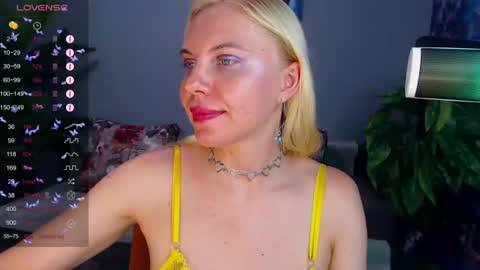 Lisa online show from June 25, 5:12 am