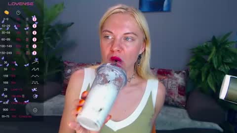 Lisa online show from July 2, 3:23 am