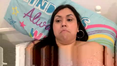 Snapshot of soulmatesxoo34 chatting on November 22, 11:04 pm Longhaitianbbc thick latina online show from November 22, 11:04 pm