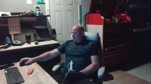 soundfreqnj online show from April 12, 2:49 am