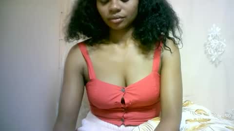 Snapshot of sourayaa chatting on May 6, 7:52 pm sourayaa online show from May 6, 7:52 pm