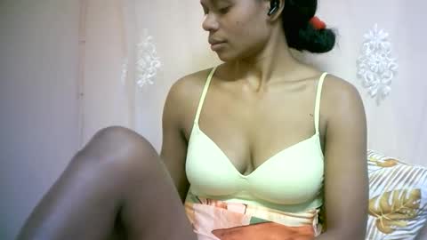 Snapshot of sourayaa chatting on May 14, 8:32 am sourayaa online show from May 14, 8:32 am