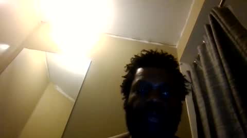 Snapshot of source1012 chatting on November 13, 2:16 pm source1012 online show from November 13, 2:16 pm