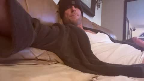 Snapshot of southern_guy_69 chatting on January 15, 2:46 pm southern_guy_69 online show from January 15, 2:46 pm